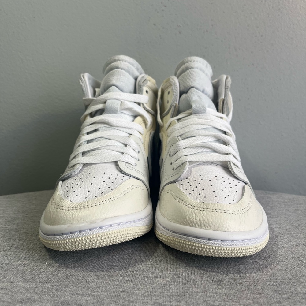 Nike Jordan 1 MM High White Pure Platinum Women's Shoe Size 6.5 FB9891-100​​ - Picture 2 of 11
